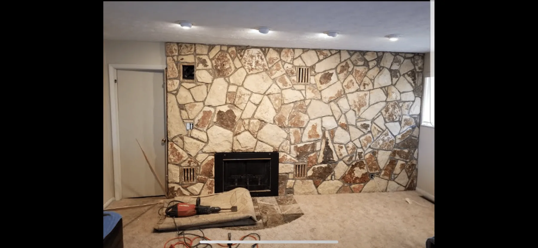 Living room before Frontline remodeling work